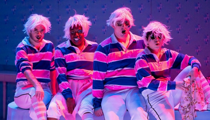 Mahagonny-Medium 4 - photo Steve Pisano 2