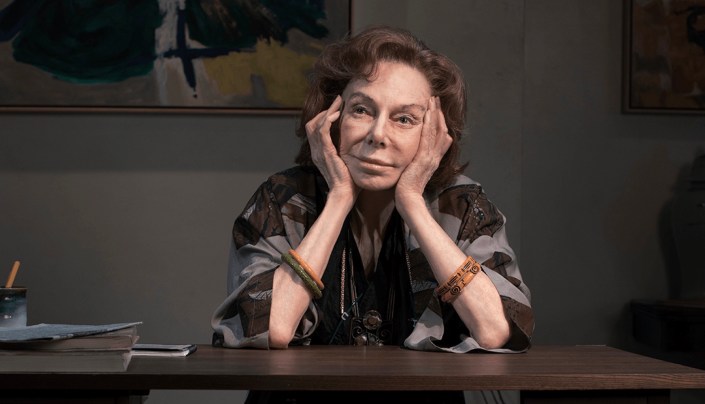 Elaine May in The Waverly Gallery (Photo by Brigitte Lacombe)